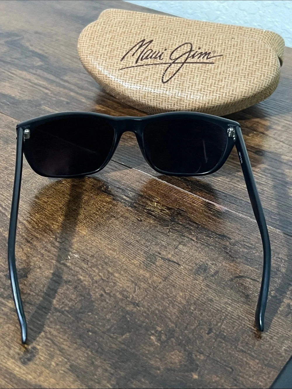 Maui Jim Black Sunglasses with Brown Lens and Tan Case